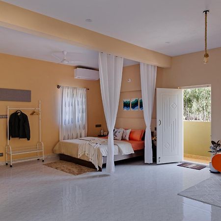 Villa Moonlight Manor- Luxury Escape à Bangalore Extérieur photo